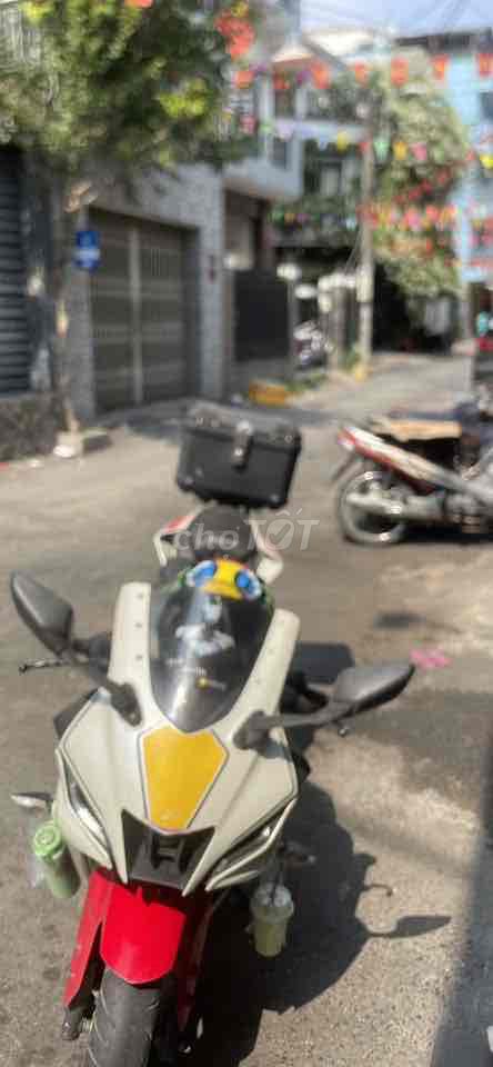 Yamaha R 2023 - ảnh 3