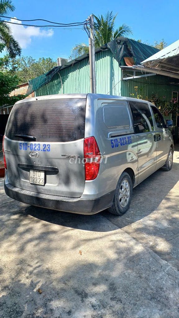 Hyundai Starex 2015 - ảnh 2