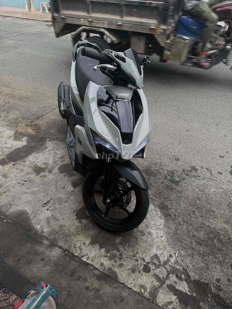 Honda Air Blade 2016 - ảnh 4