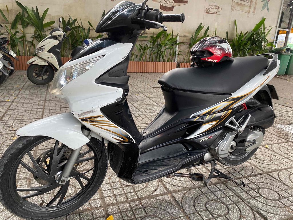 Suzuki 2010 - ảnh 1