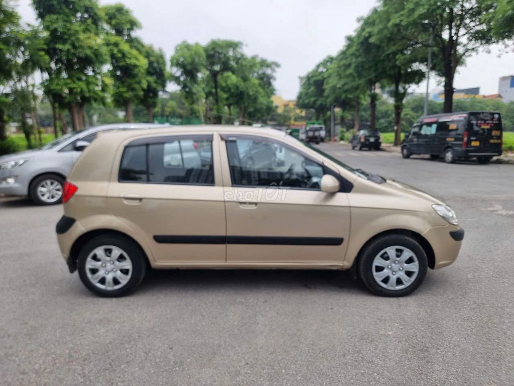 Hyundai 2009 - ảnh 2