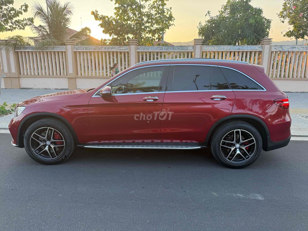 Mercedes-Benz GLC 2016 - ảnh 2