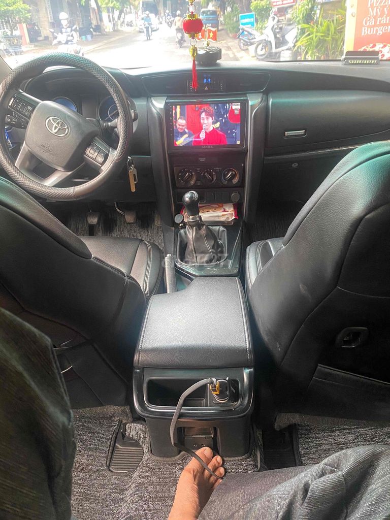 Toyota Fortuner 2021 - ảnh 5