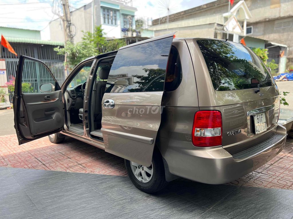 Kia Carnival 2009 - ảnh 3