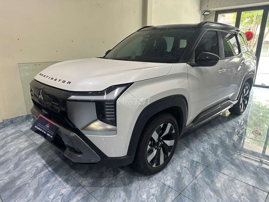 Mitsubishi Destinator Ultimate 2025 - ảnh 1