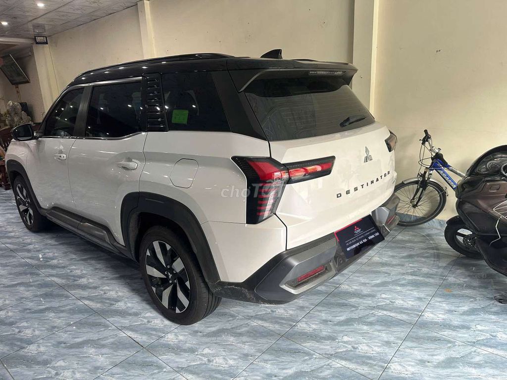 Mitsubishi Destinator Ultimate 2025 - ảnh 2