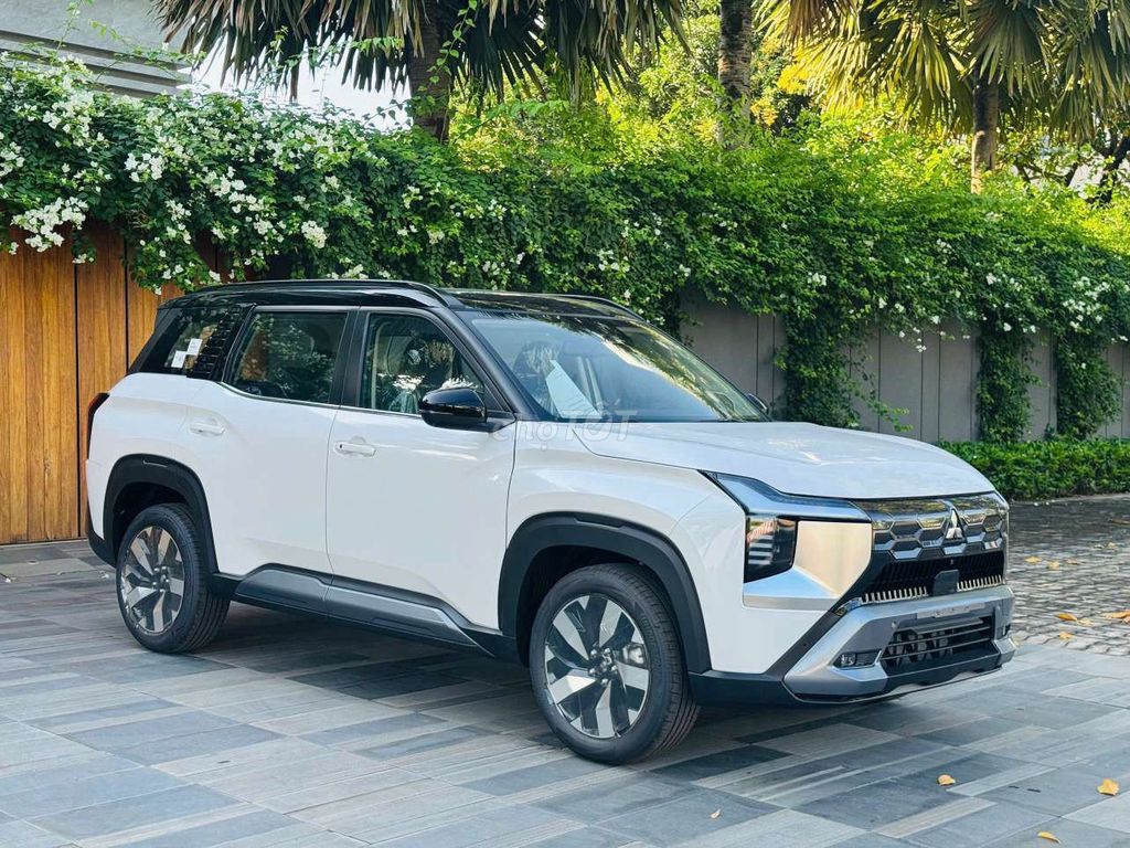 Mitsubishi Destinator Ultimate 2025 - ảnh 4