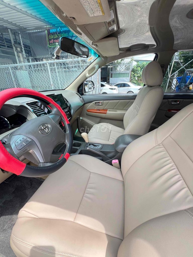 Toyota Fortuner 2012 - ảnh 5