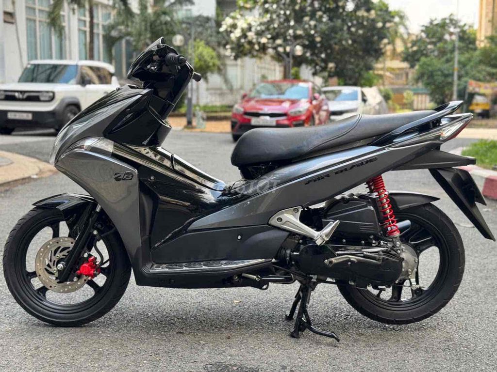 Honda Air Blade 2011 - ảnh 5