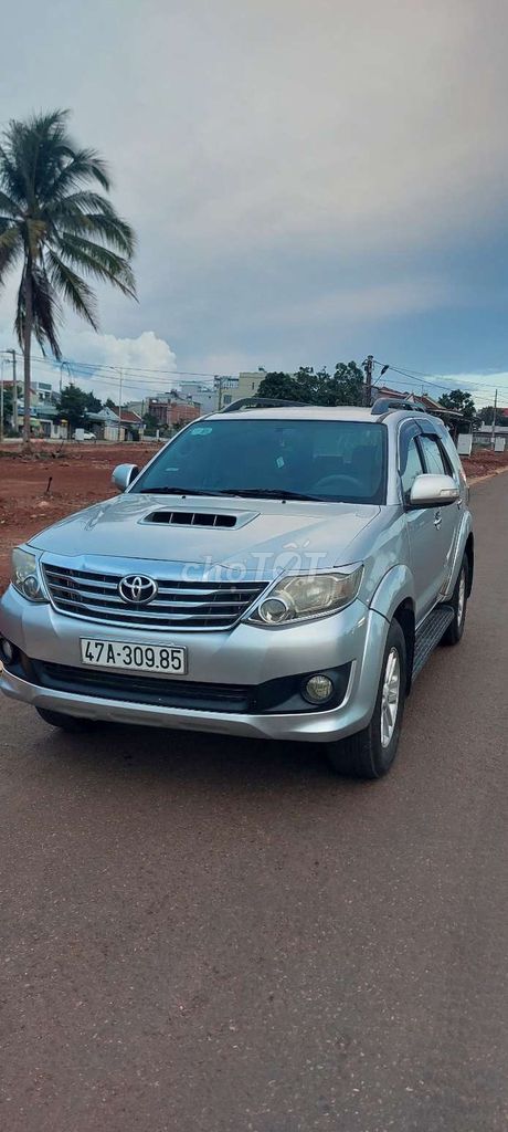 Toyota Fortuner 2013 - ảnh 1