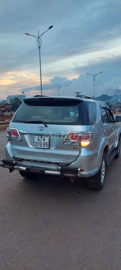 Toyota Fortuner 2013 - ảnh 2