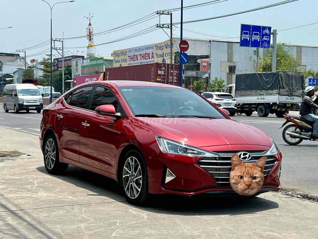 Hyundai Elantra 2021 - ảnh 1