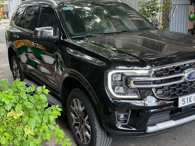 Ford Everest 2023 - ảnh 1