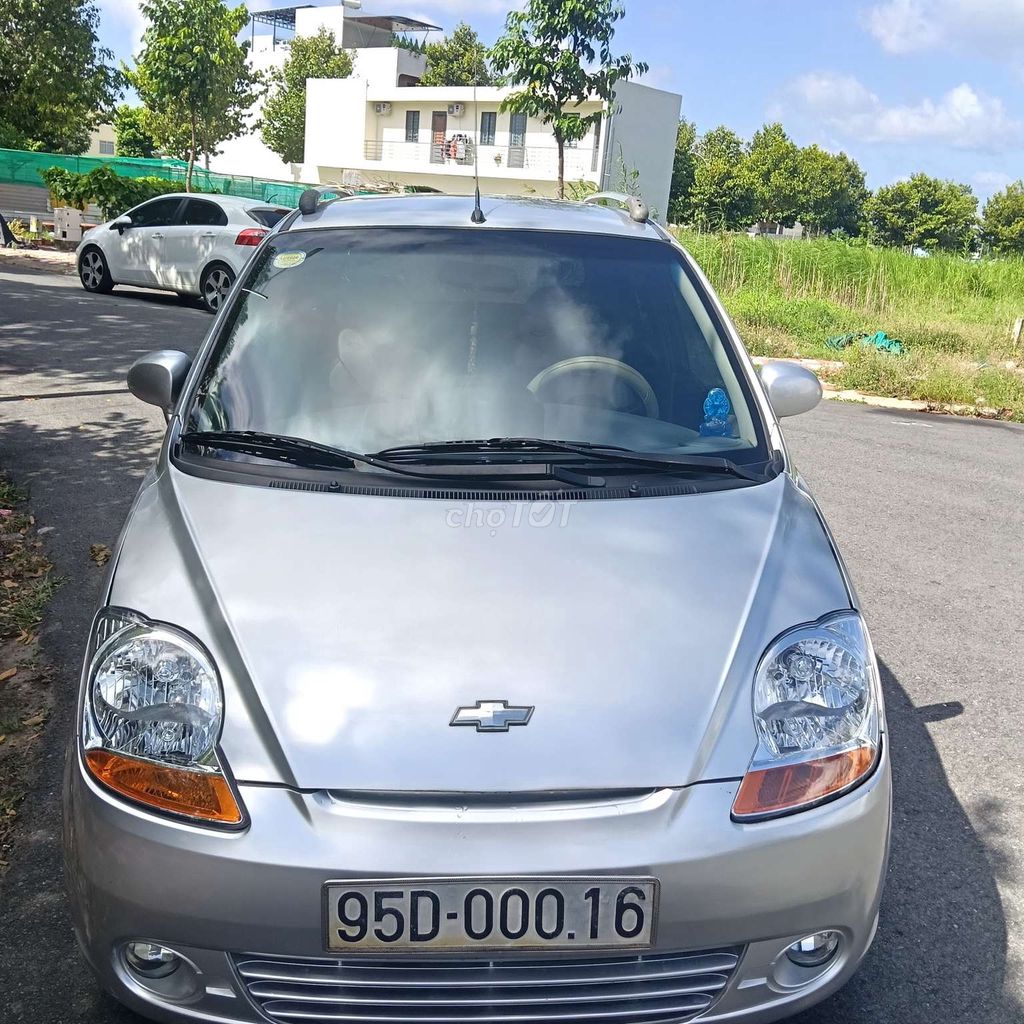 Chevrolet Spark 2012 - ảnh 2