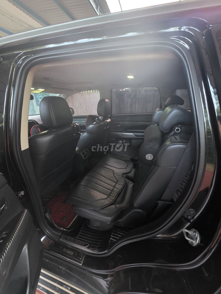 Mitsubishi Outlander 2021 - ảnh 1