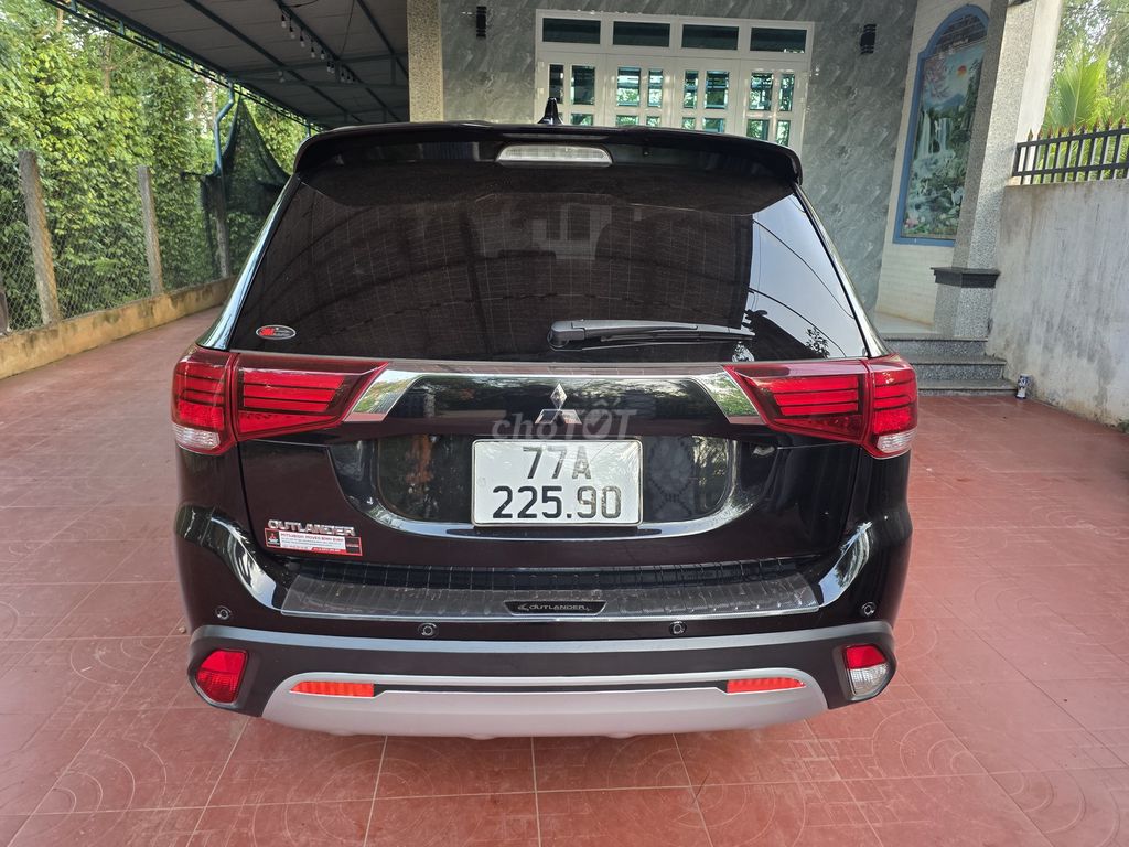 Mitsubishi Outlander 2021 - ảnh 4