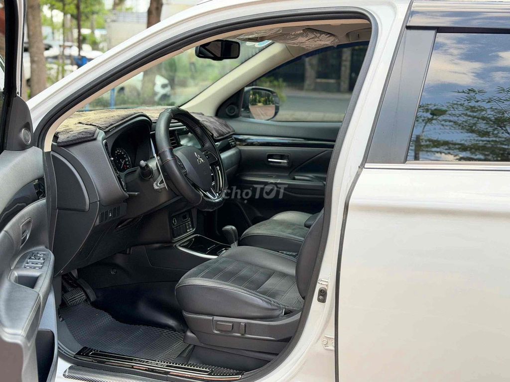 Mitsubishi Outlander 2.0 CVT 2023 - ảnh 5