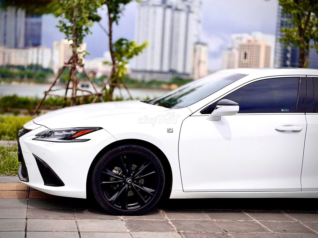 Lexus ES 250 F Sport 2022 - ảnh 2