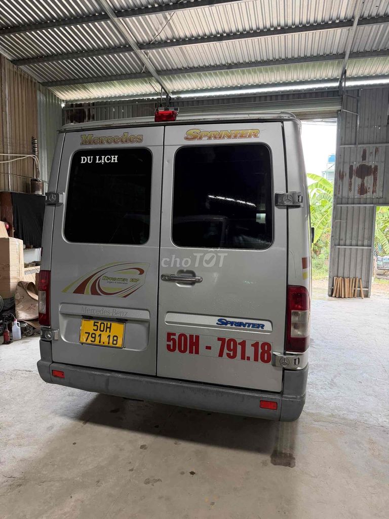 Mercedes-Benz Sprinter 2010 - ảnh 4