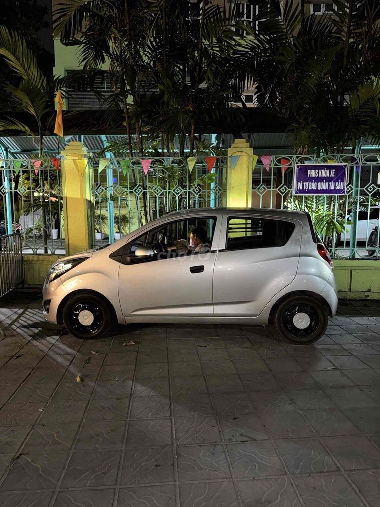 Chevrolet Spark 2017 - ảnh 2