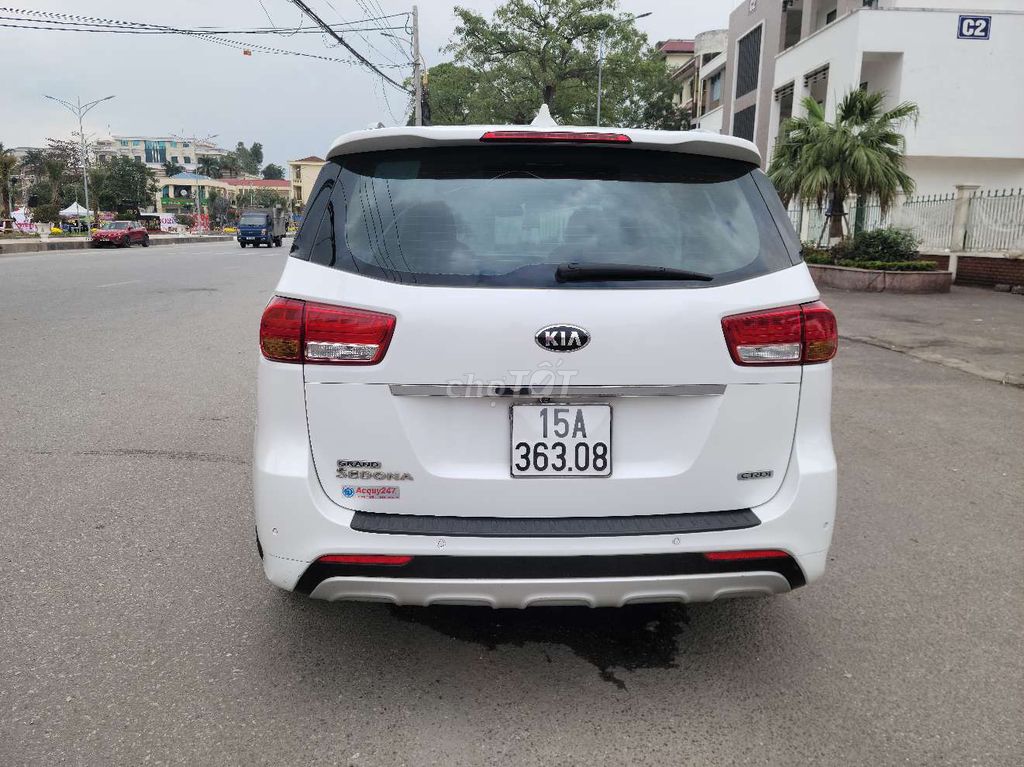 Kia Sedona 2017 - ảnh 2