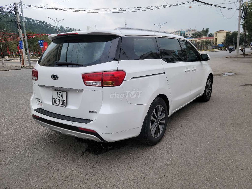 Kia Sedona 2017 - ảnh 4