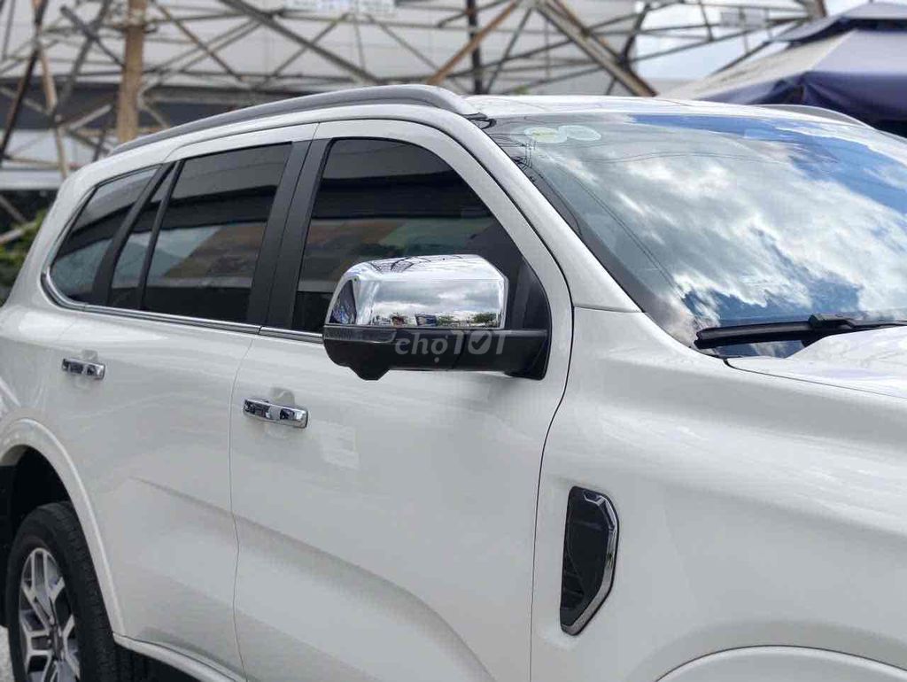 Ford Everest 2025 - ảnh 3