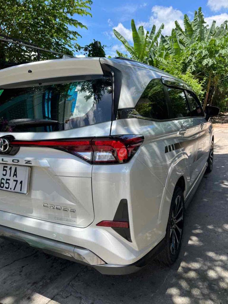 Toyota Veloz Cross 2022 - ảnh 4