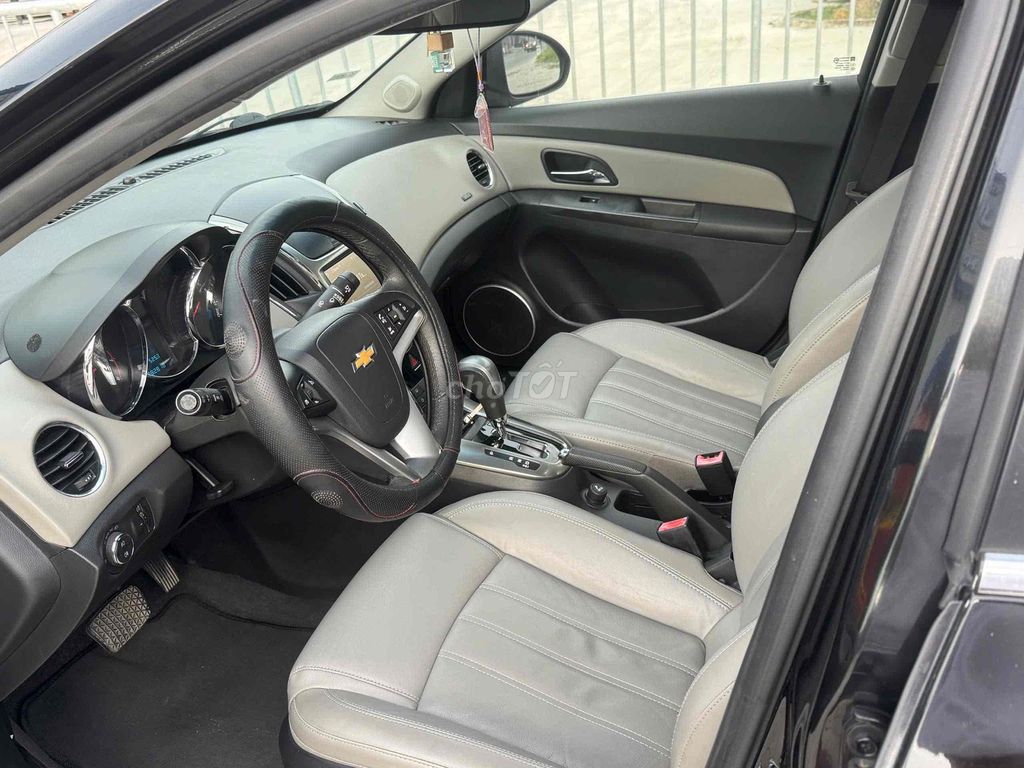 Chevrolet Cruze - ảnh 3