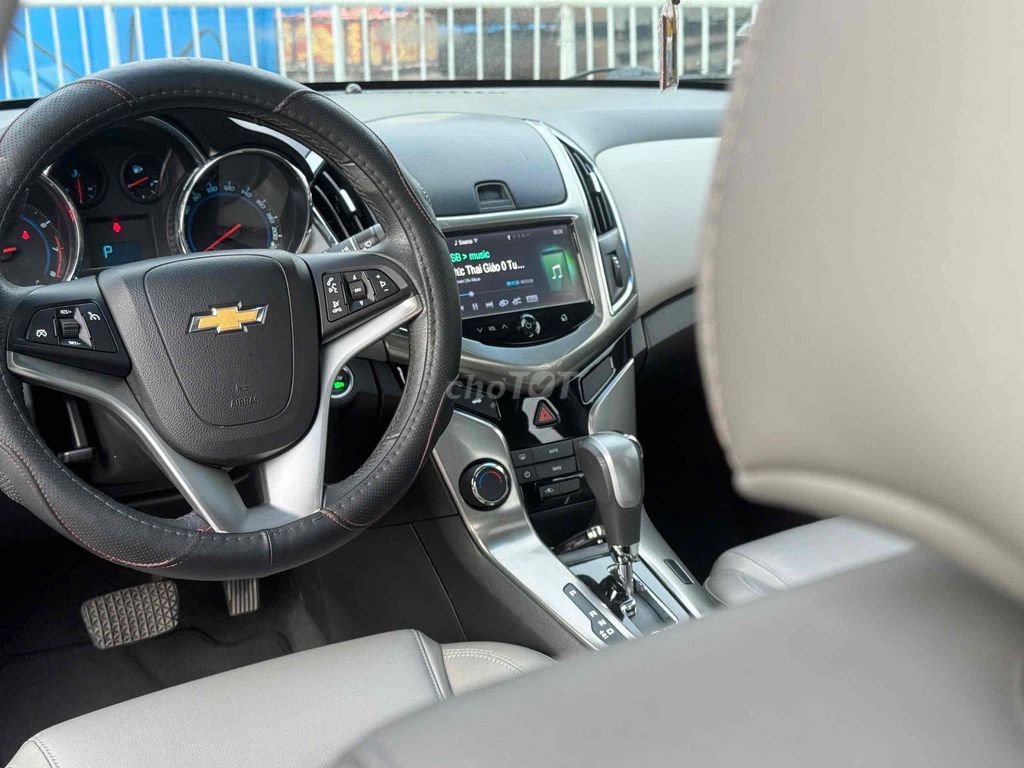 Chevrolet Cruze - ảnh 5