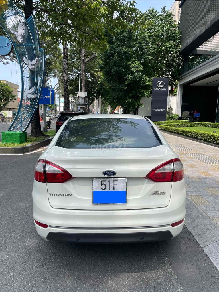 Ford Fiesta 2016 - ảnh 4