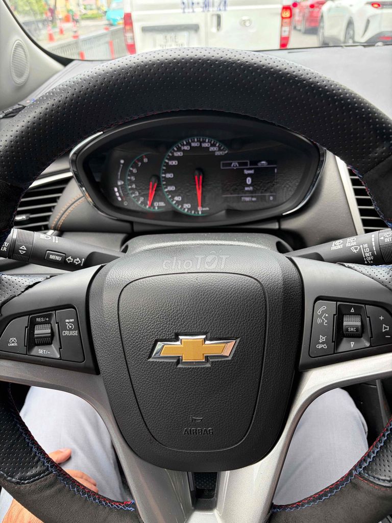Chevrolet 2018 - ảnh 2