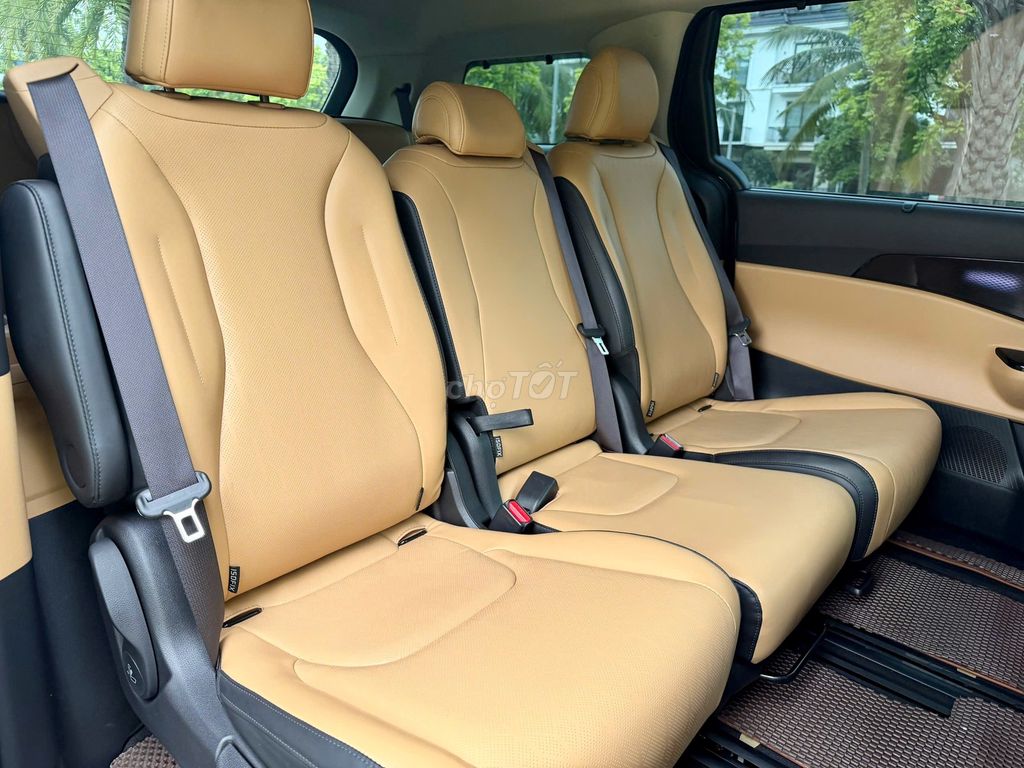 Kia Carnival Premium 2.2D 2021 - ảnh 3