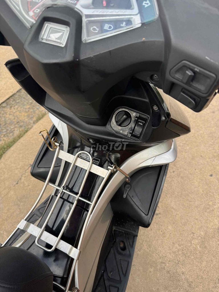 Honda Air Blade 2010 - ảnh 4