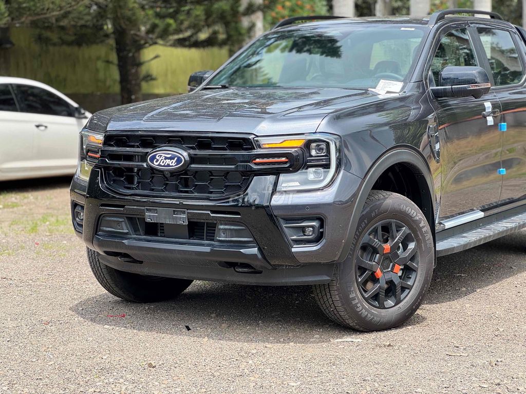 Ford Ranger - ảnh 2