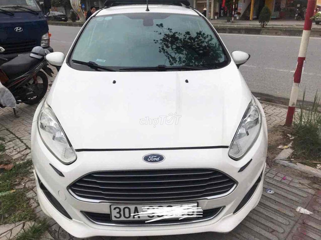 Ford Fiesta - ảnh 2