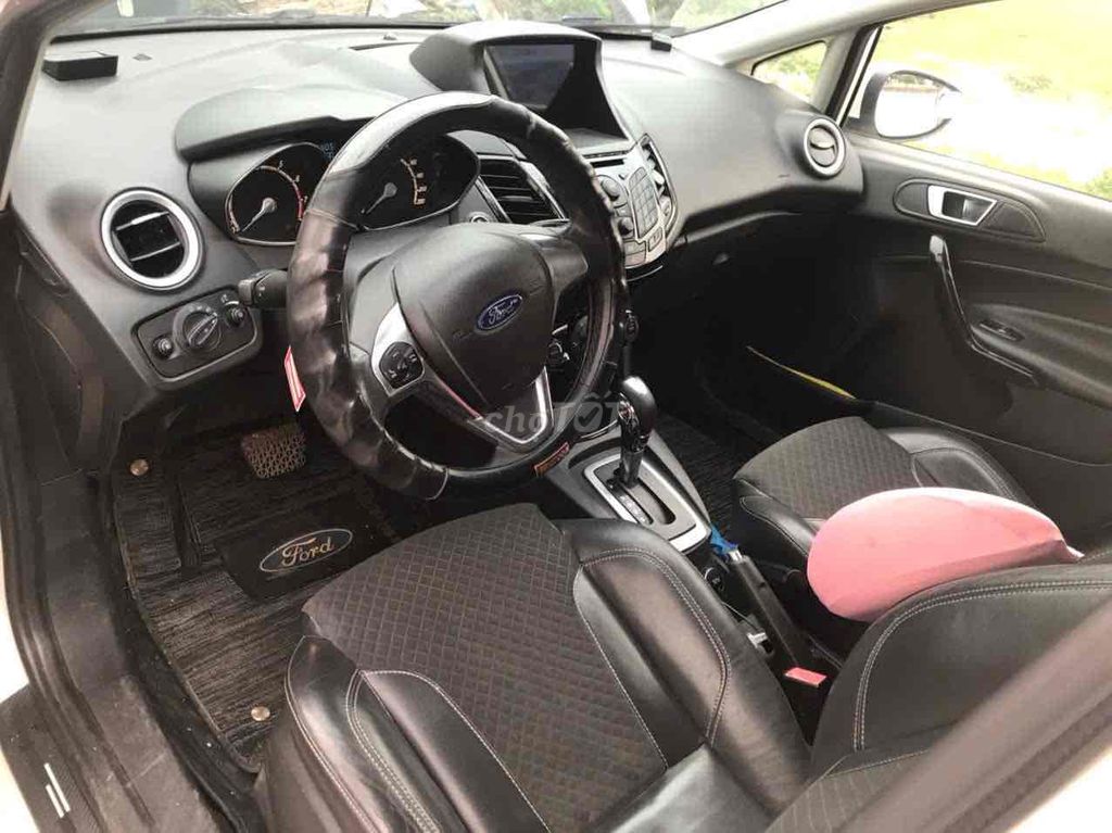 Ford Fiesta - ảnh 5