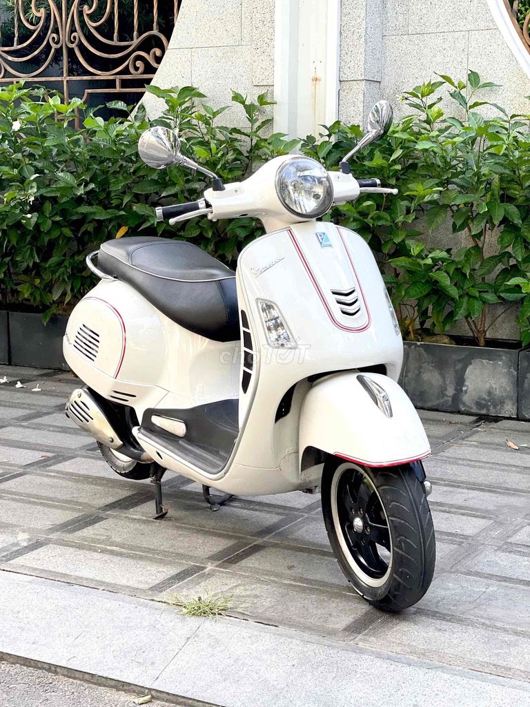 Piaggio Vespa 2015 - ảnh 1