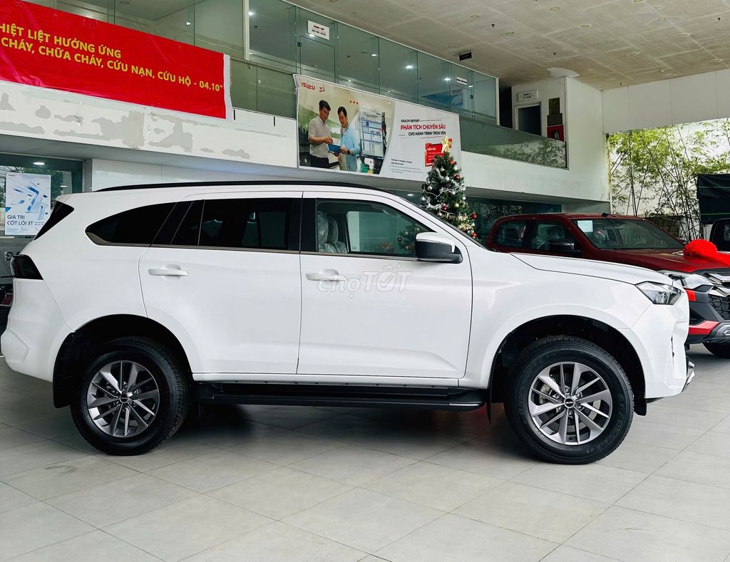 Isuzu 2025 - ảnh 1