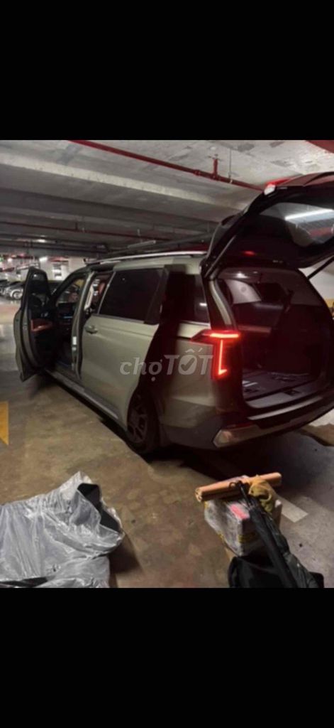 Kia Carnival - ảnh 5