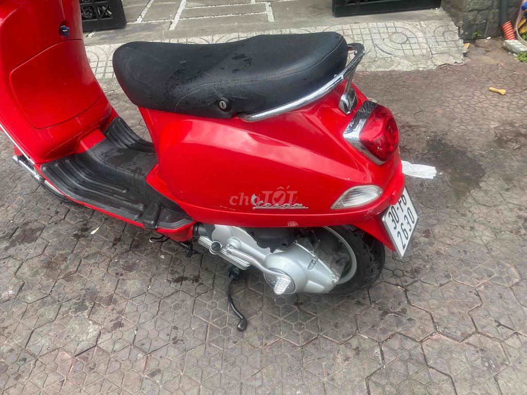 Piaggio Vespa 2010 - ảnh 4