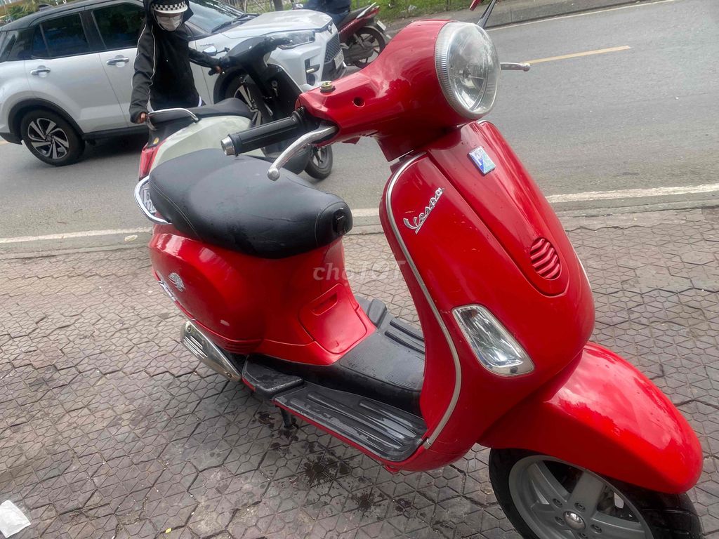 Piaggio Vespa 2010 - ảnh 5