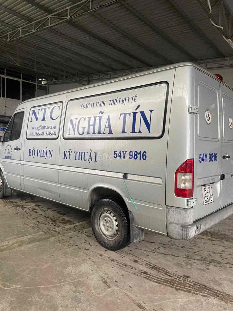 Mercedes-Benz Sprinter - ảnh 2