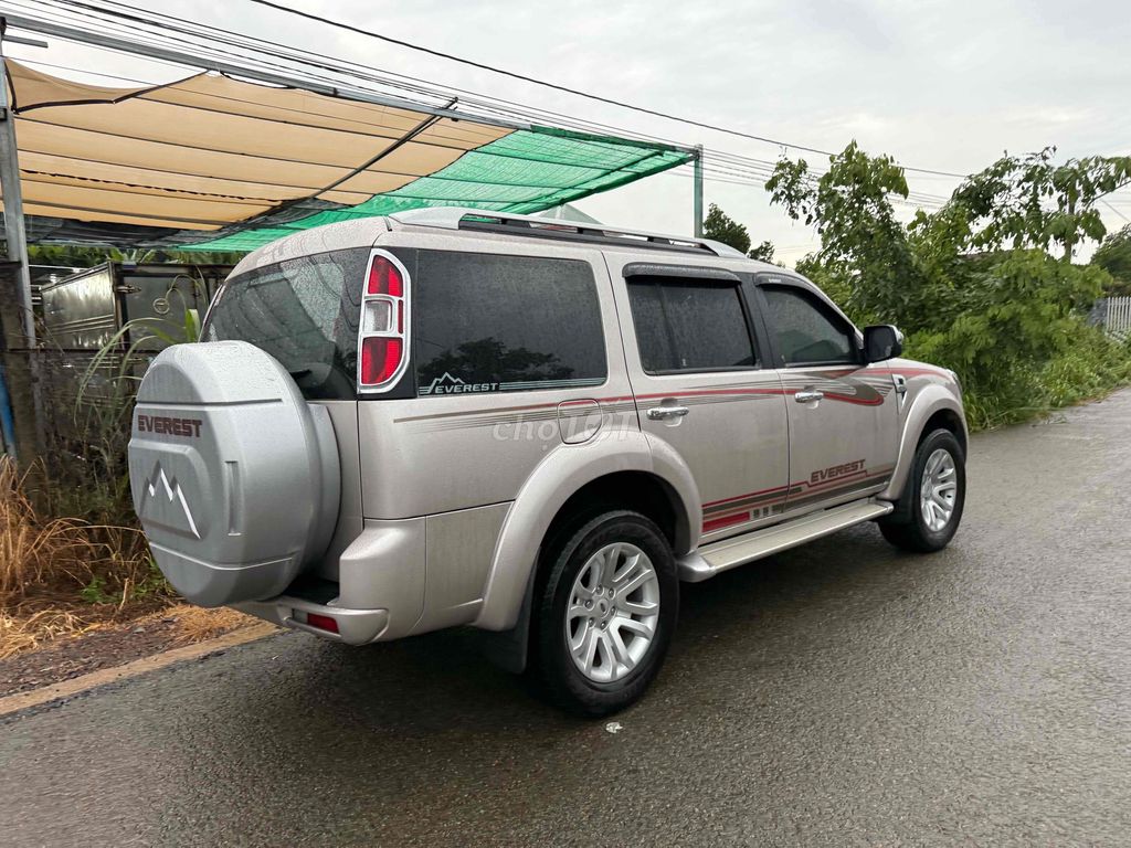 Ford Everest 2014 - ảnh 2