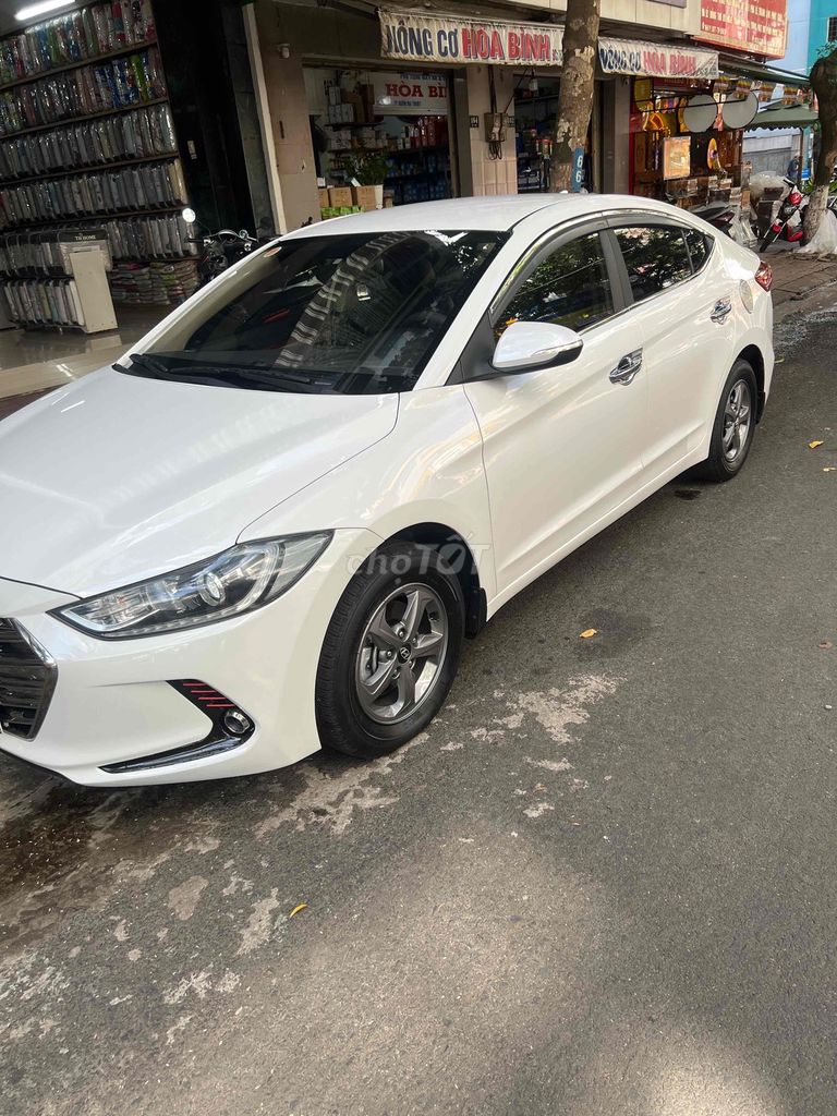 Hyundai Elantra 2018 - ảnh 2