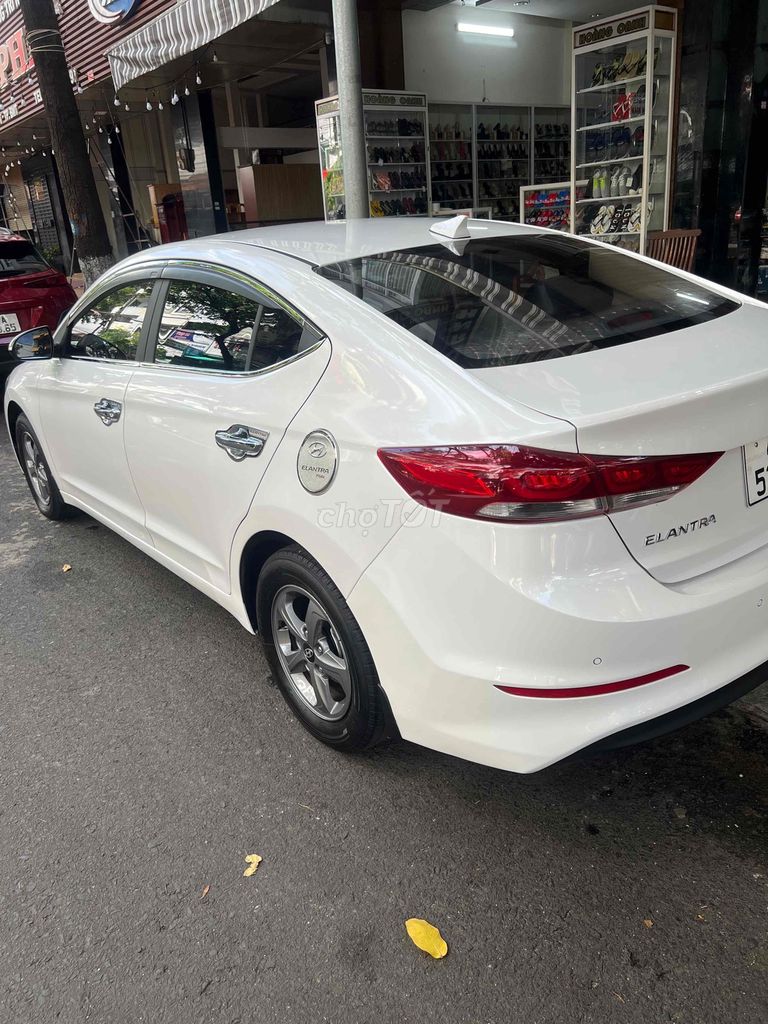 Hyundai Elantra 2018 - ảnh 4