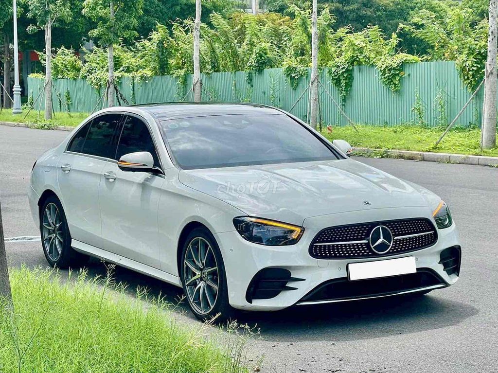Mercedes-Benz 2022 - ảnh 1