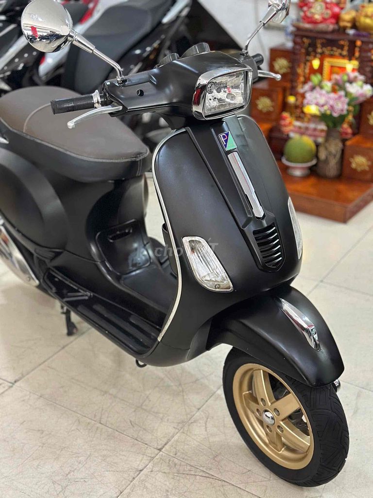 Piaggio Vespa 2011 - ảnh 1