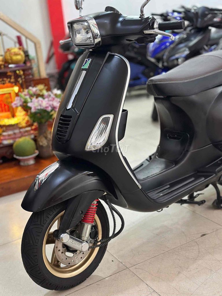 Piaggio Vespa 2011 - ảnh 5