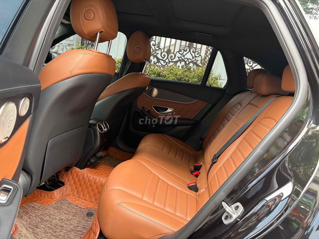 Mercedes-Benz GLC 2022 - ảnh 5